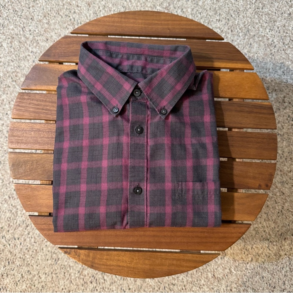 Van Heusen Mens Long Sleeve Button-Down Shirt/ Size: M /15-15.5